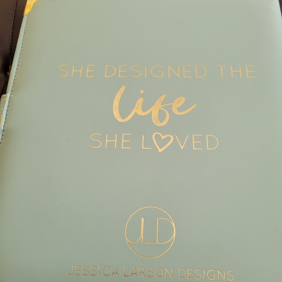 ZYIA Planner. NEW - Picture 3 of 8